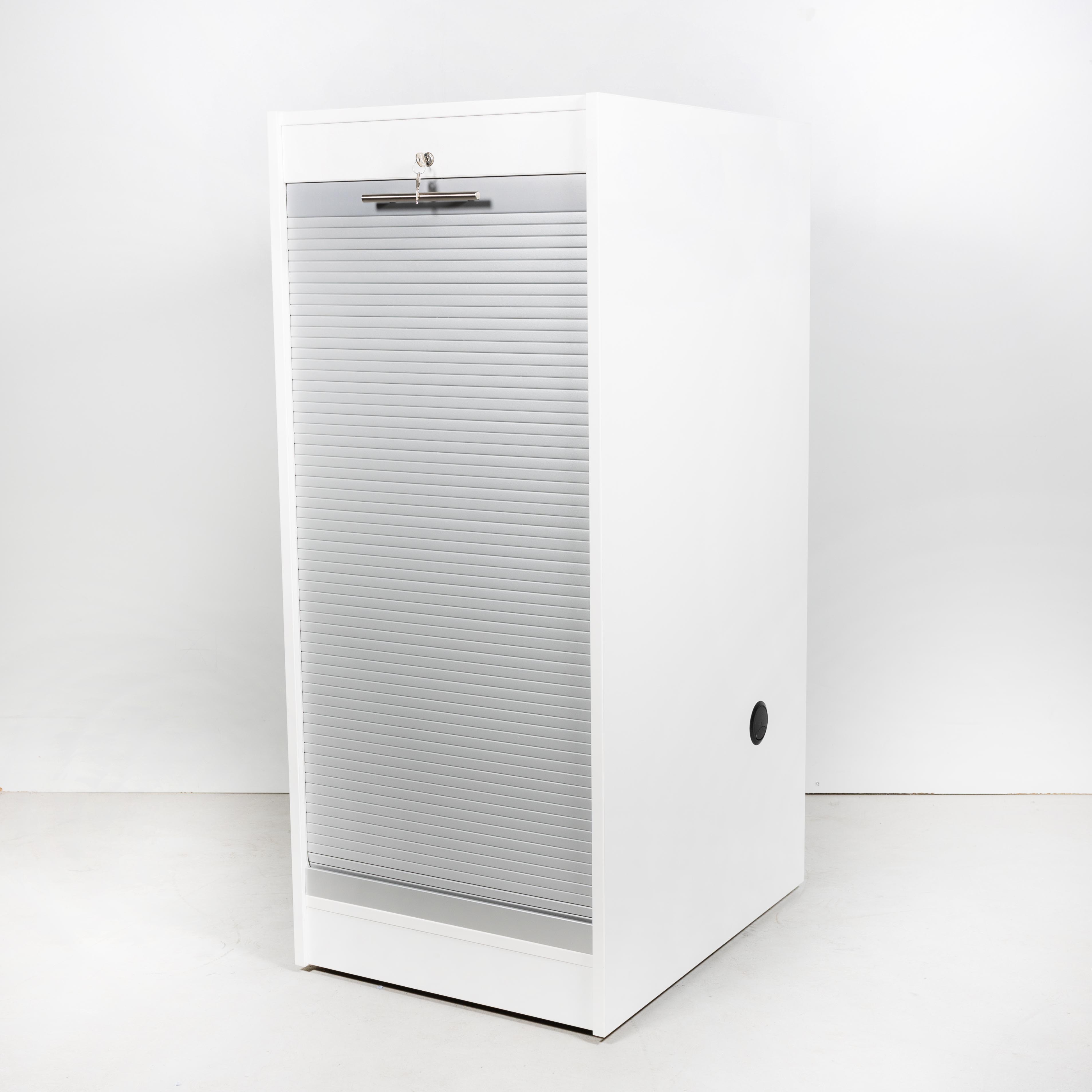 19" Medienwagen 20HE mit Rackschienen und Stellböden