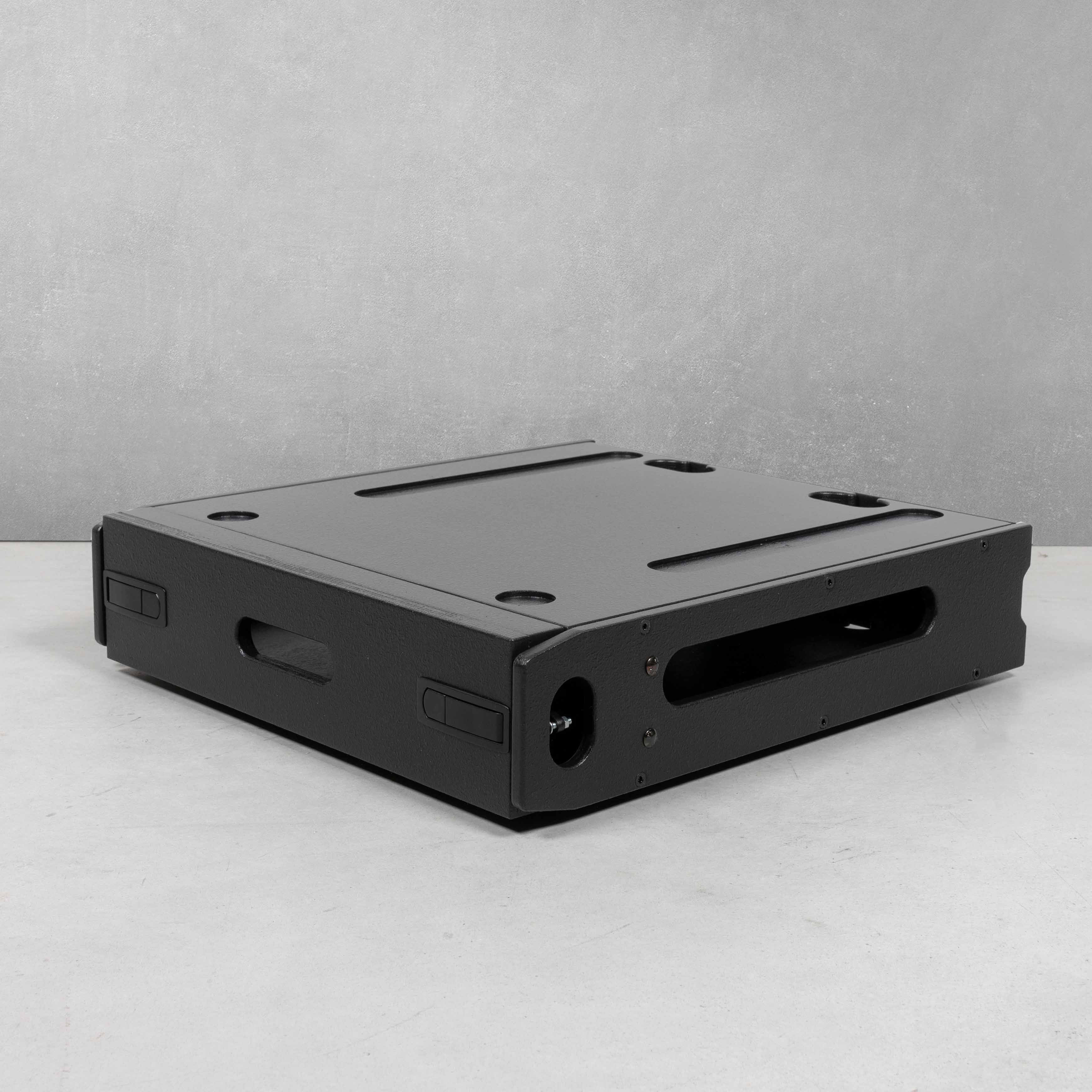 19" Rackmodul (erhältlich von 02-06HE Einbautiefe 450mm) 19" Rackmodul (erhältlich von 02-06HE Einbautiefe 450mm)