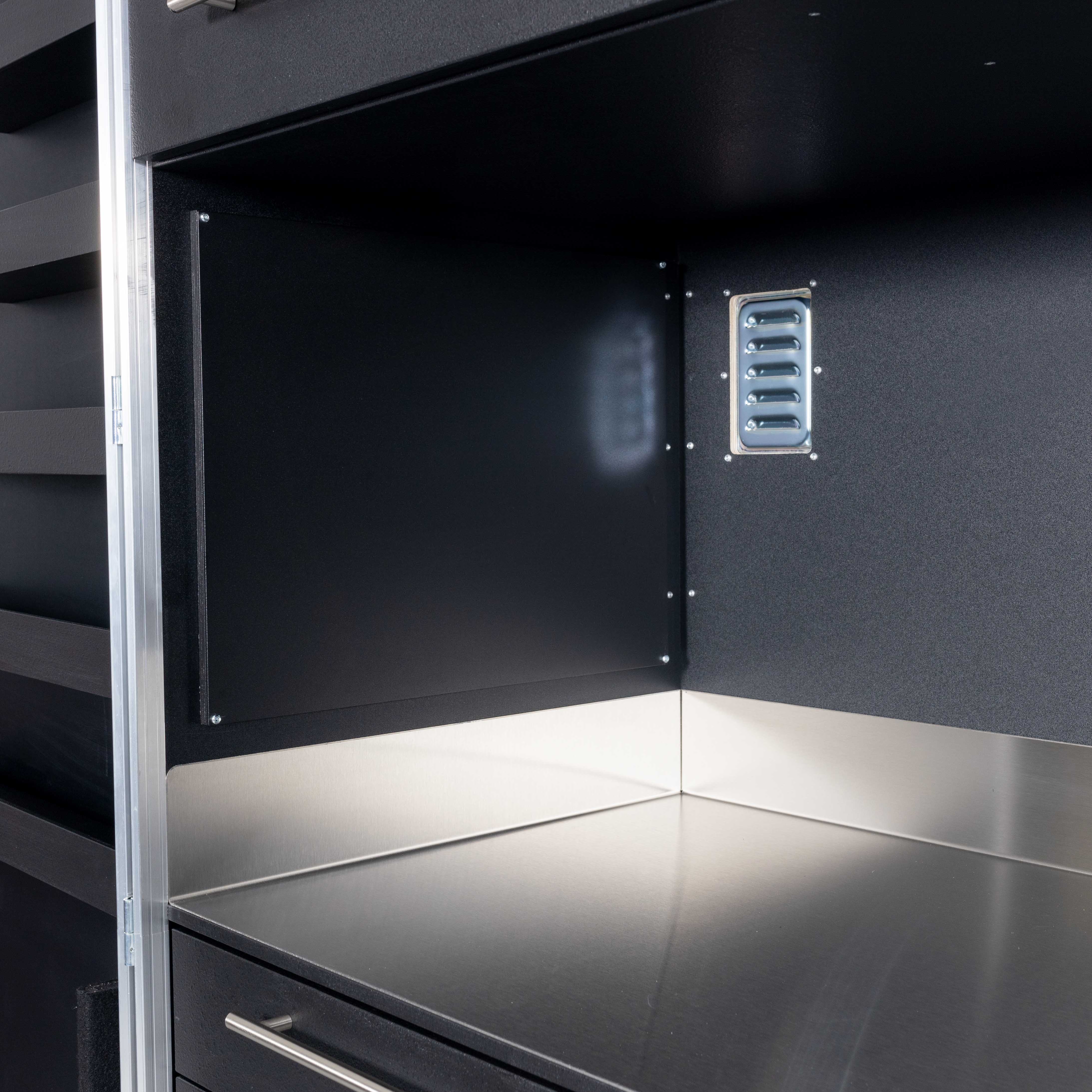 Küchencase/Cateringcase mit Edelstahlarbeitsfläche und Kühlschrankfach