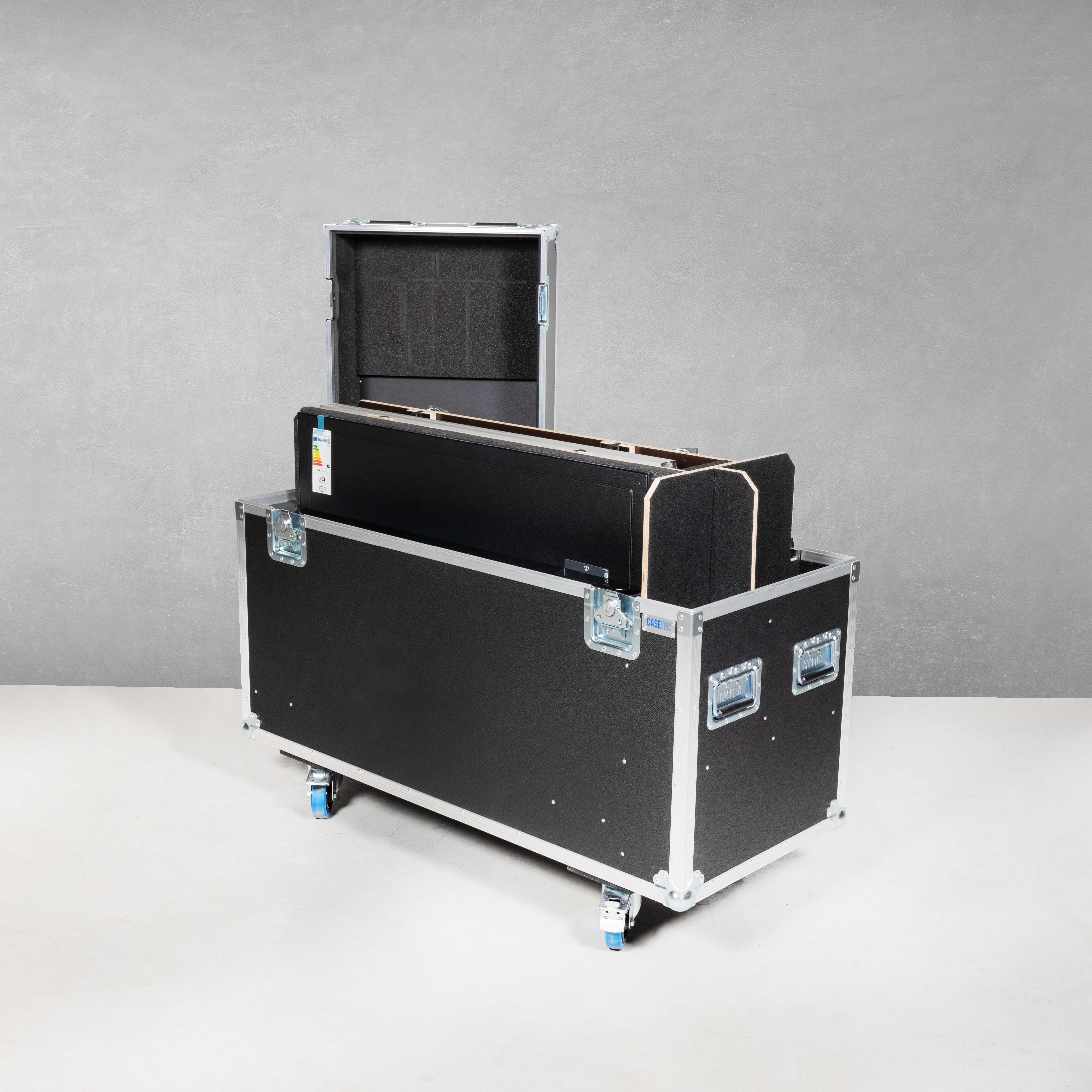 Flightcase für Sony Bravia FWD-43X80H/T + Smart Metals Stand 062.8550