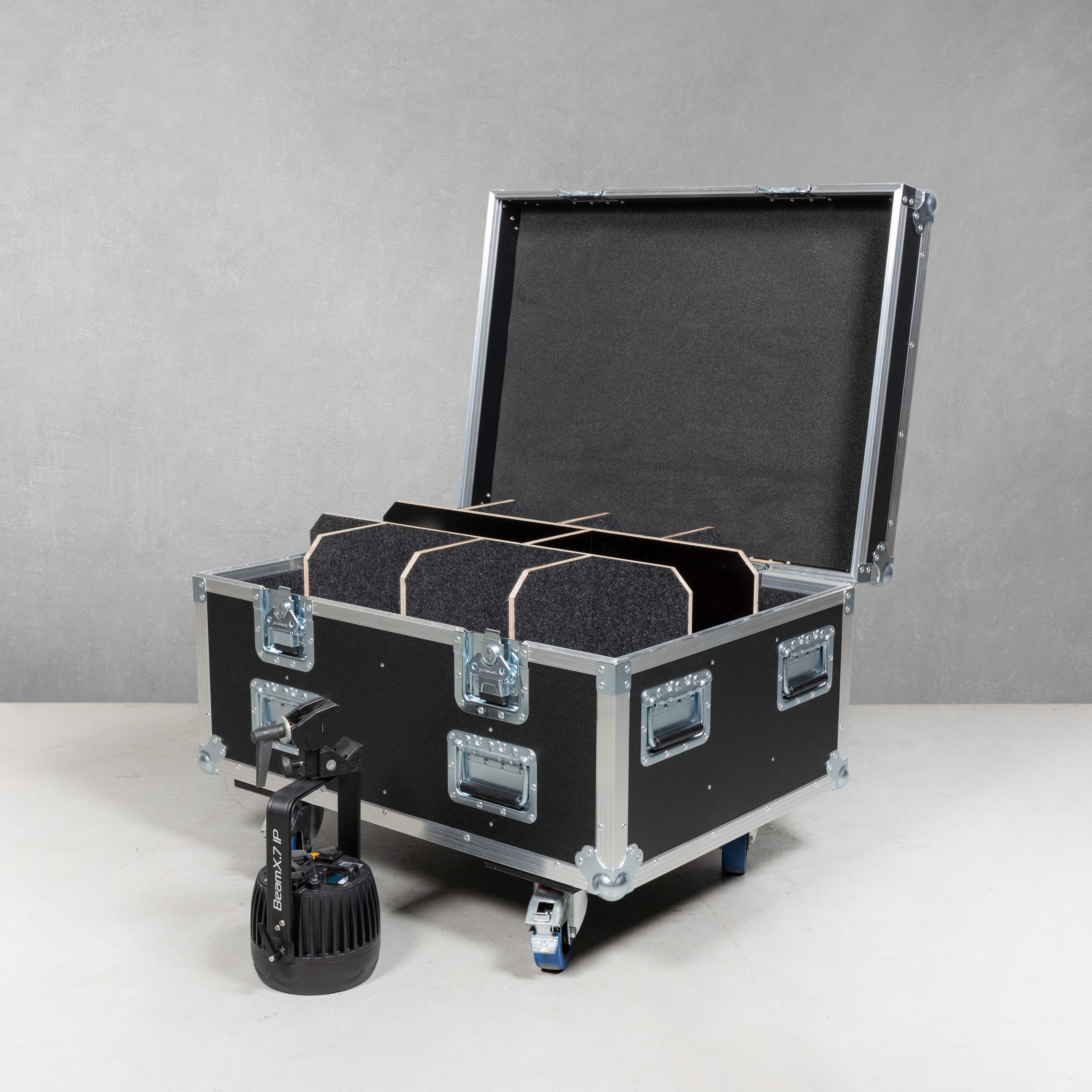 Flightcase für 8x Litecraft Beamx.7 IP (mit mont. Manfrotto Clamp)