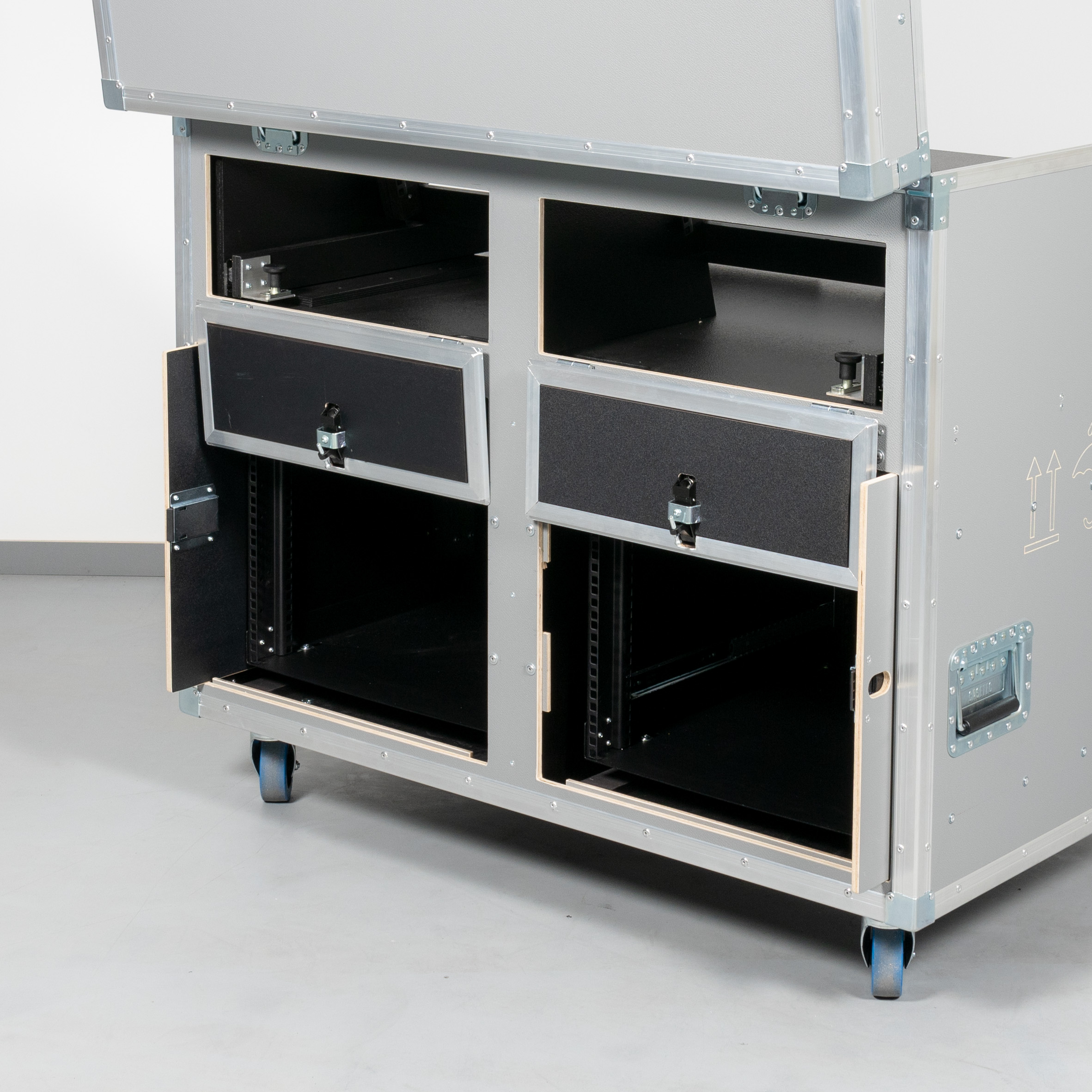 19" Doppel SID Video Regie Rack 2x10HE (mit Arbeitsfläche)