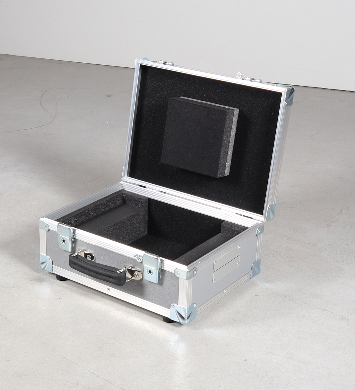 Koffer für Mac Book Pro 15" Retina ( Maße : l 359 b 247 h 18mm ) Koffer für Mac Book Pro 15" Retina ( Maße : l 359 b 247 h 18mm )