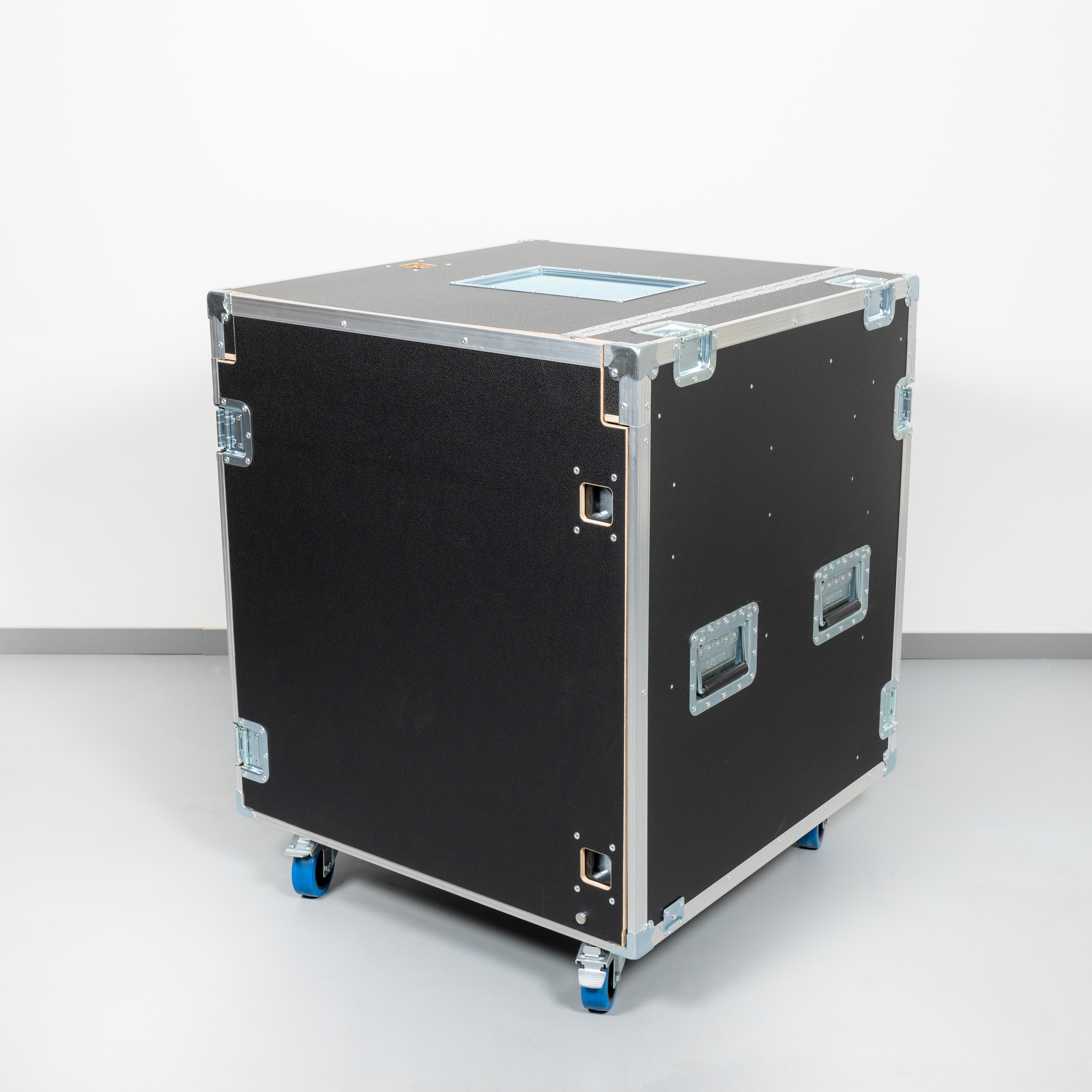 19" Slam-Lid-Schockmountrack mit Arbeitsfläche und Staufächern