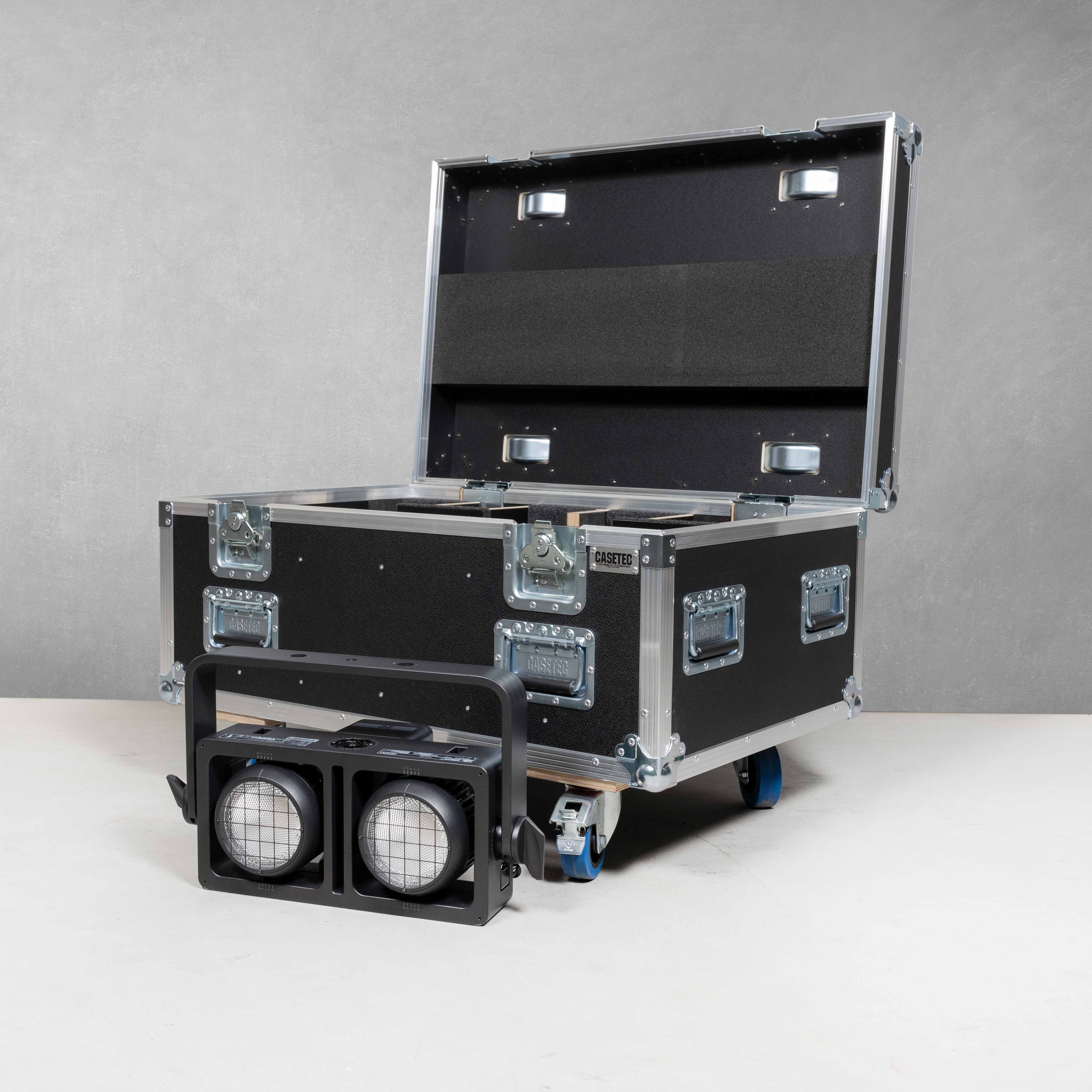 Flightcase für 4x Chauvet Strike Array2C