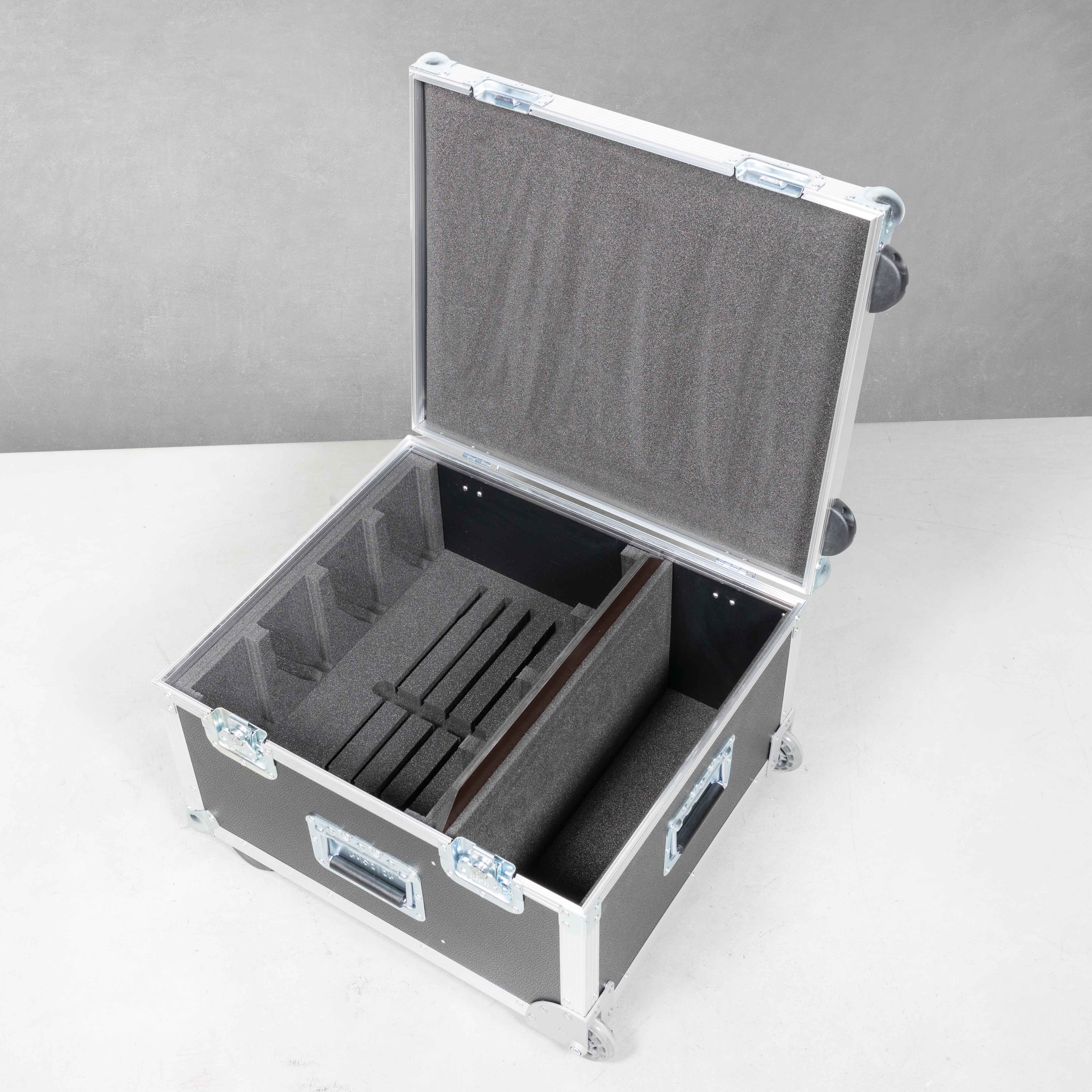 Trolley Flightcase für Shure 4 x Shure MXCIC Dolmetschersprechstellen Trolley Flightcase für Shure 4 x Shure MXCIC Dolmetschersprechstellen