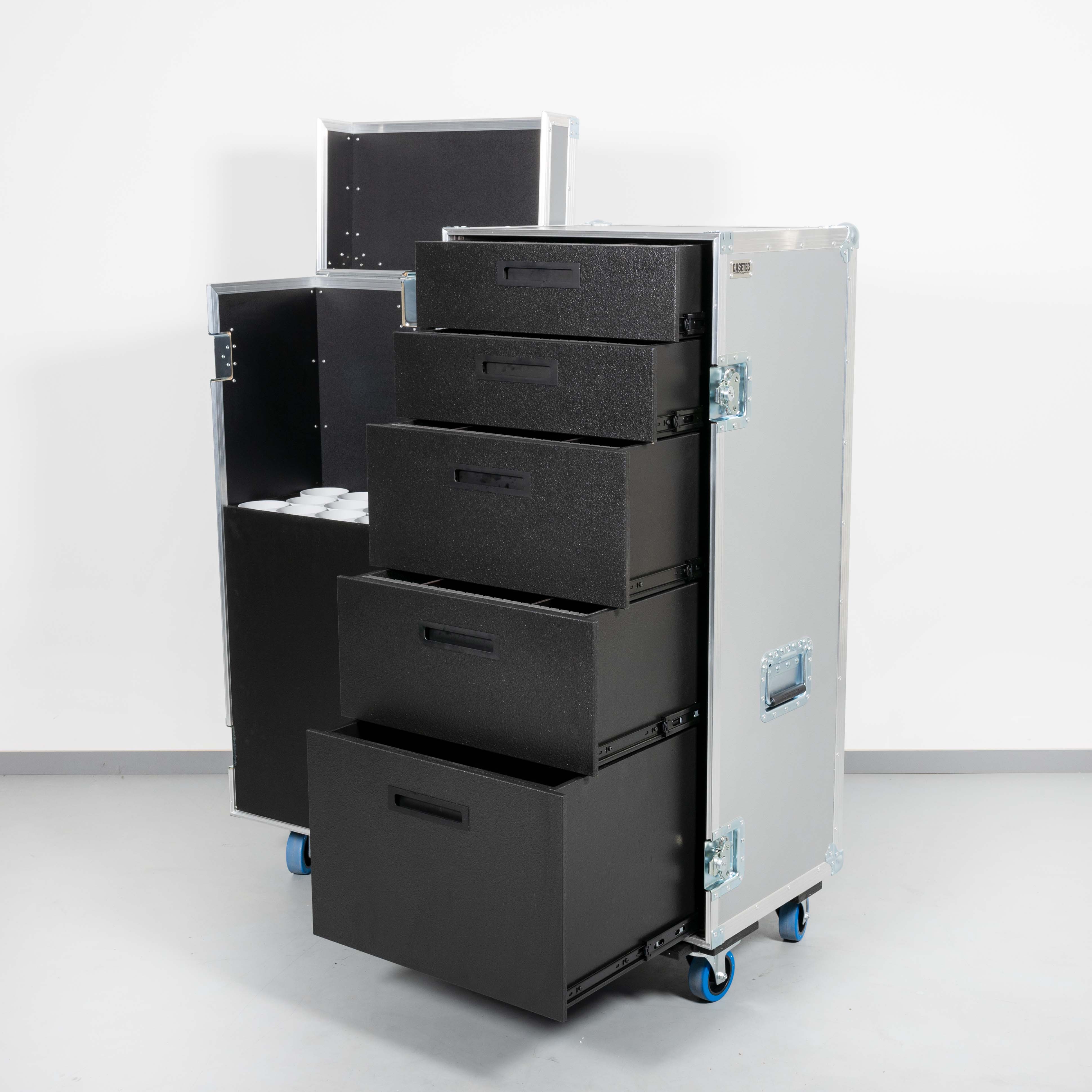 Schubladen / Stativcase