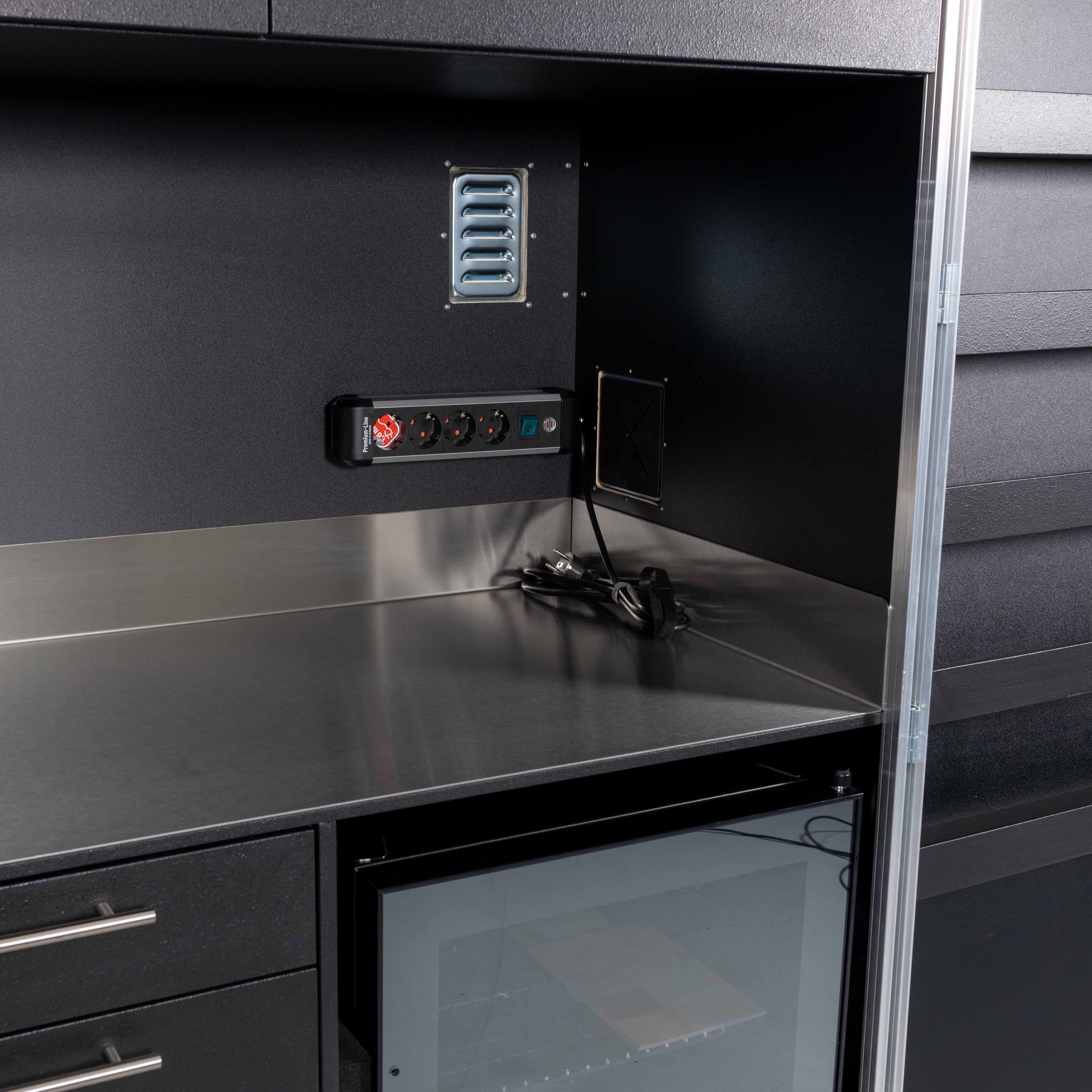 Küchencase/Cateringcase mit Edelstahlarbeitsfläche und Kühlschrankfach